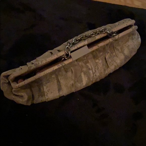 DANIER Leather suede evening clutch. - Picture 5 of 5